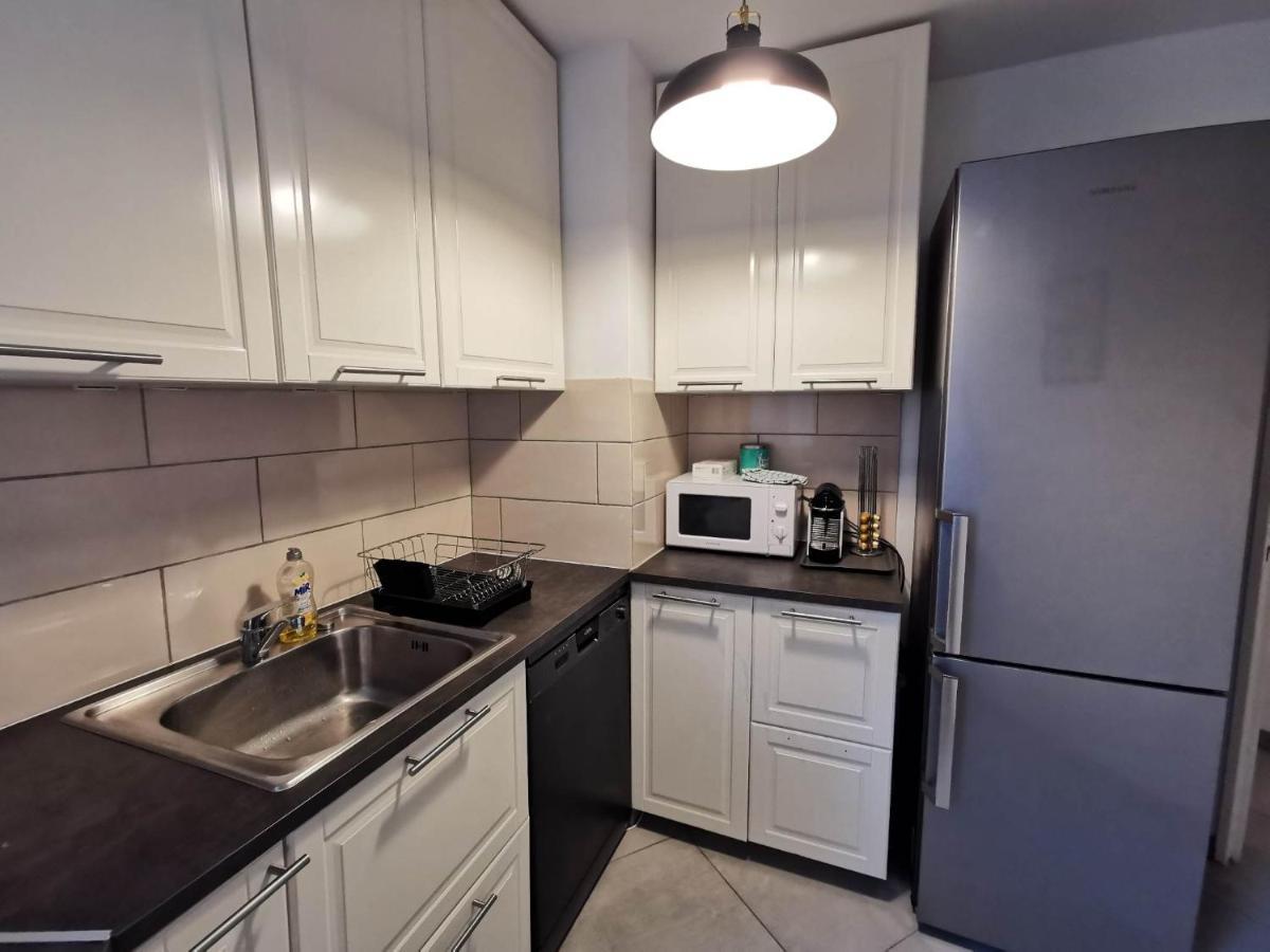 Appartement Proche Disneyland & Paris - 20 Minutes - Proche Gare Rer Noisiel Luaran gambar