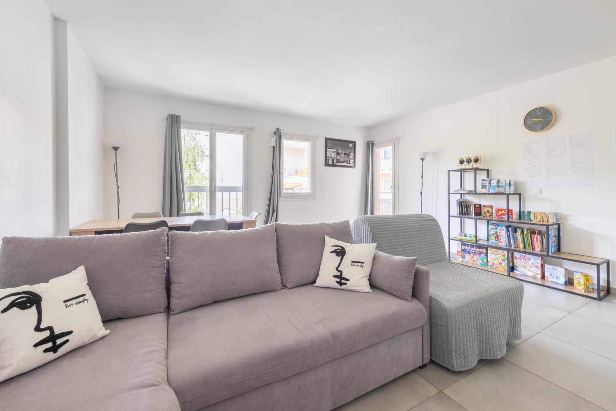 Appartement Proche Disneyland & Paris - 20 Minutes - Proche Gare Rer Noisiel Luaran gambar